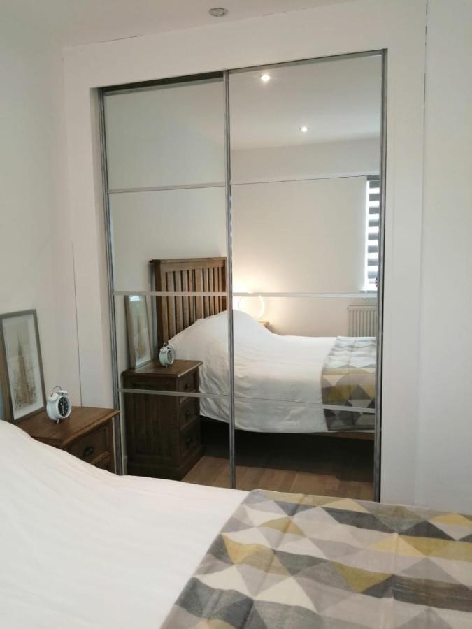 Apartment No 8 - Stay In Style In The Heart Of The Cathedral City. 트루로 외부 사진