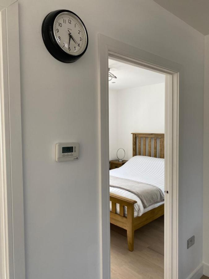 Apartment No 8 - Stay In Style In The Heart Of The Cathedral City. 트루로 외부 사진